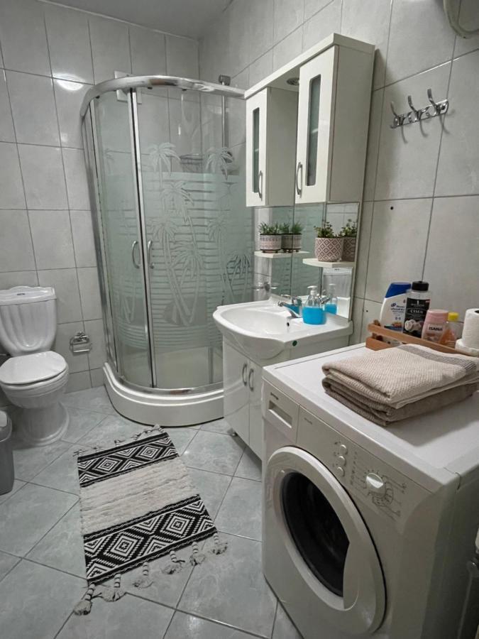 פרישטינה Mexican Touch Apartment With Parking Garage מראה חיצוני תמונה
