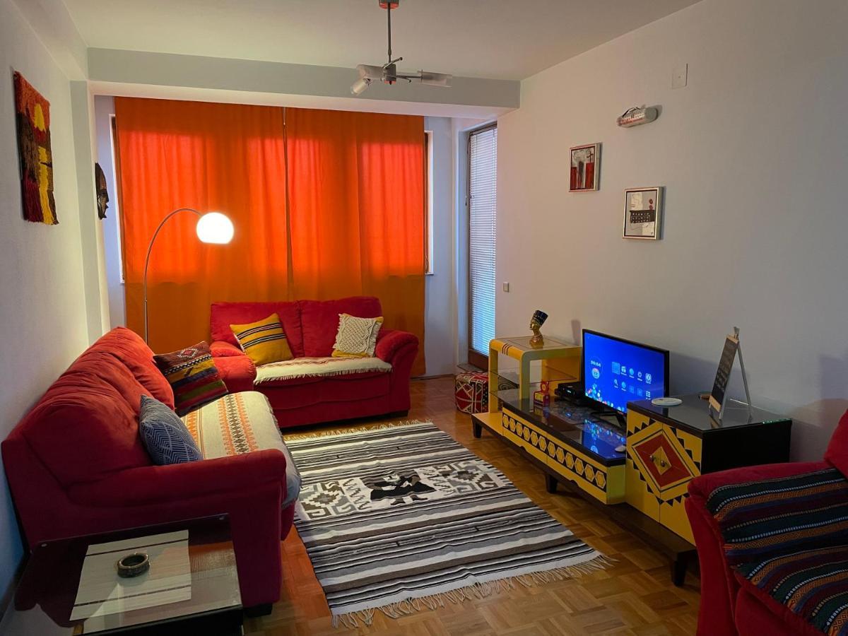 פרישטינה Mexican Touch Apartment With Parking Garage מראה חיצוני תמונה