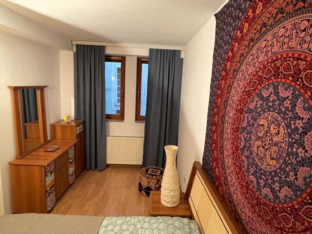 פרישטינה Mexican Touch Apartment With Parking Garage מראה חיצוני תמונה
