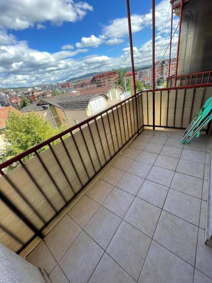 פרישטינה Mexican Touch Apartment With Parking Garage מראה חיצוני תמונה